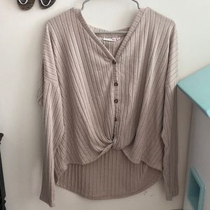 Long sleeve V neck